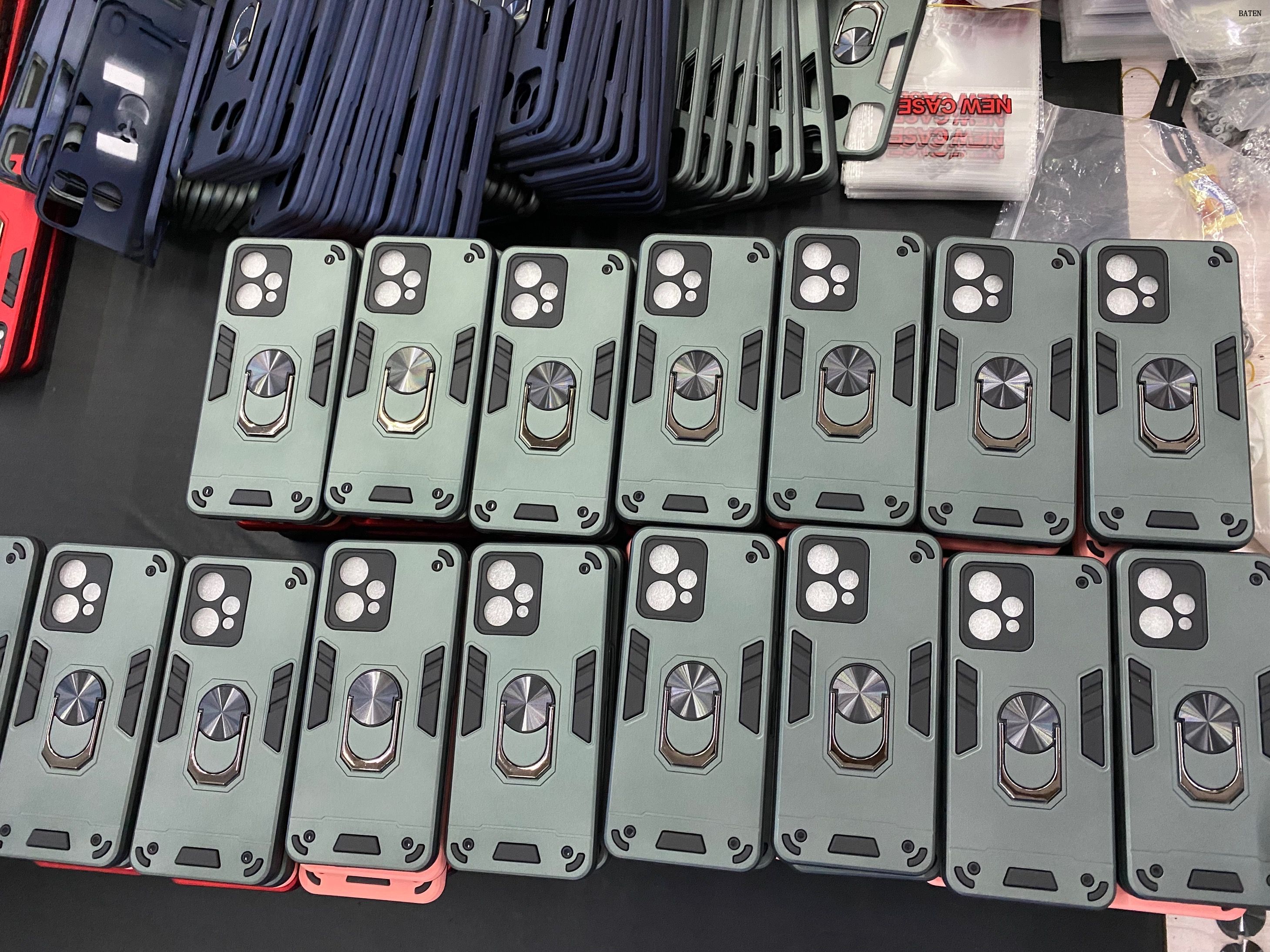 Caja de teléfonos móviles con stand